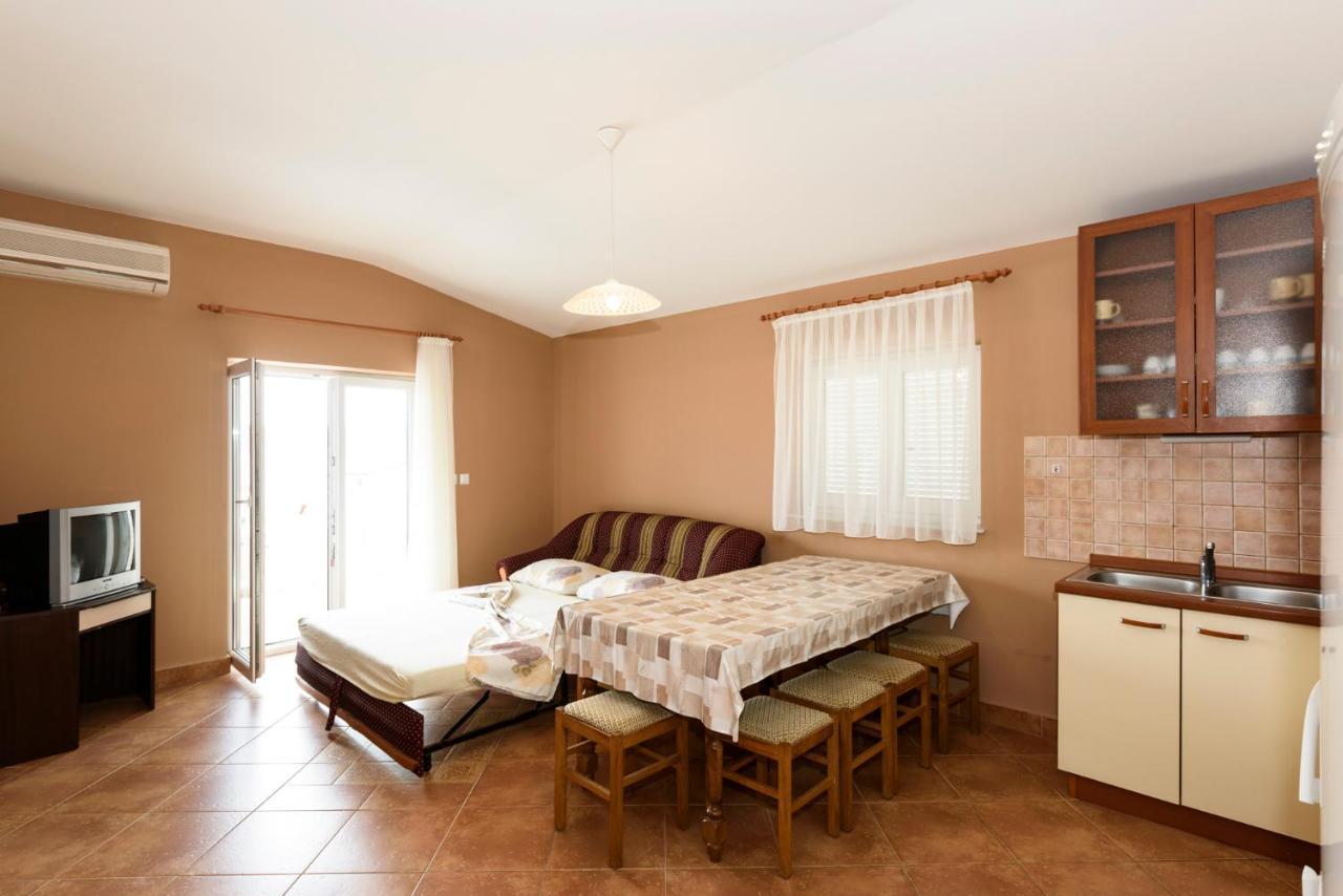 Apartments Golubić Sveti Petar  Zewnętrze zdjęcie